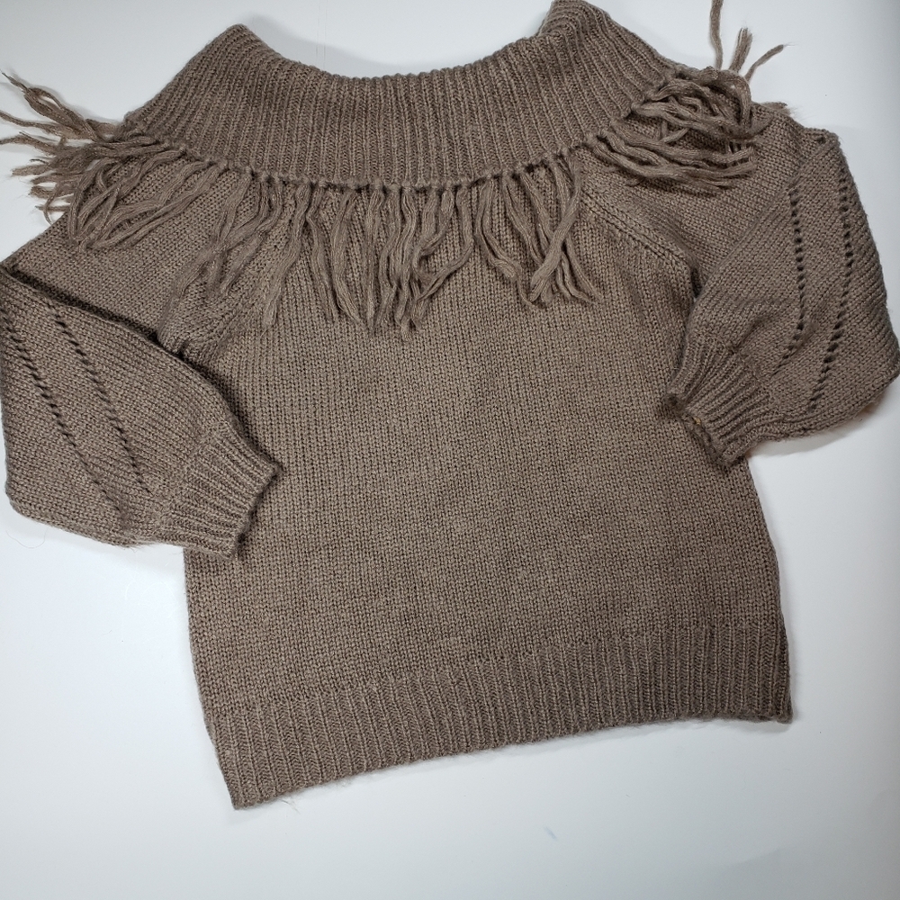 Lulu's Off-the-Shoulder Fringe Sweater in Brown Size Medium